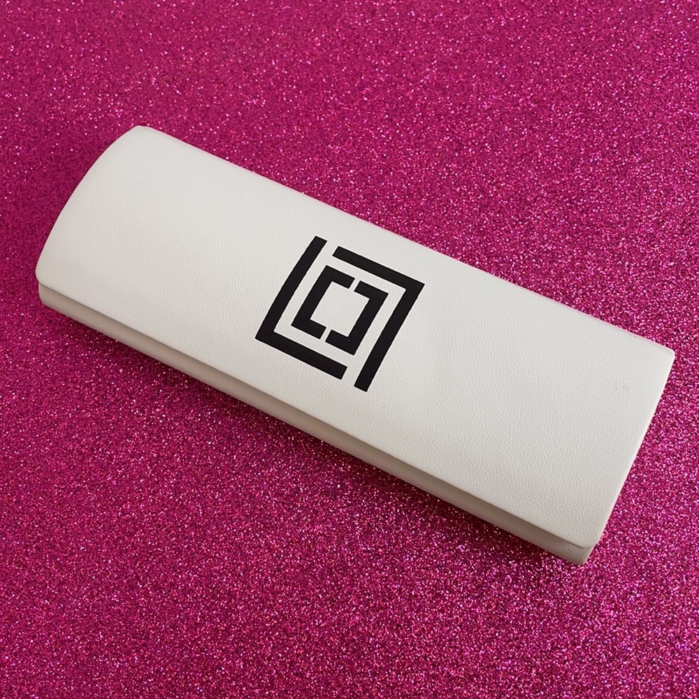🤍LIZ CLAIBORNE🖤EYEGLASSES CASE